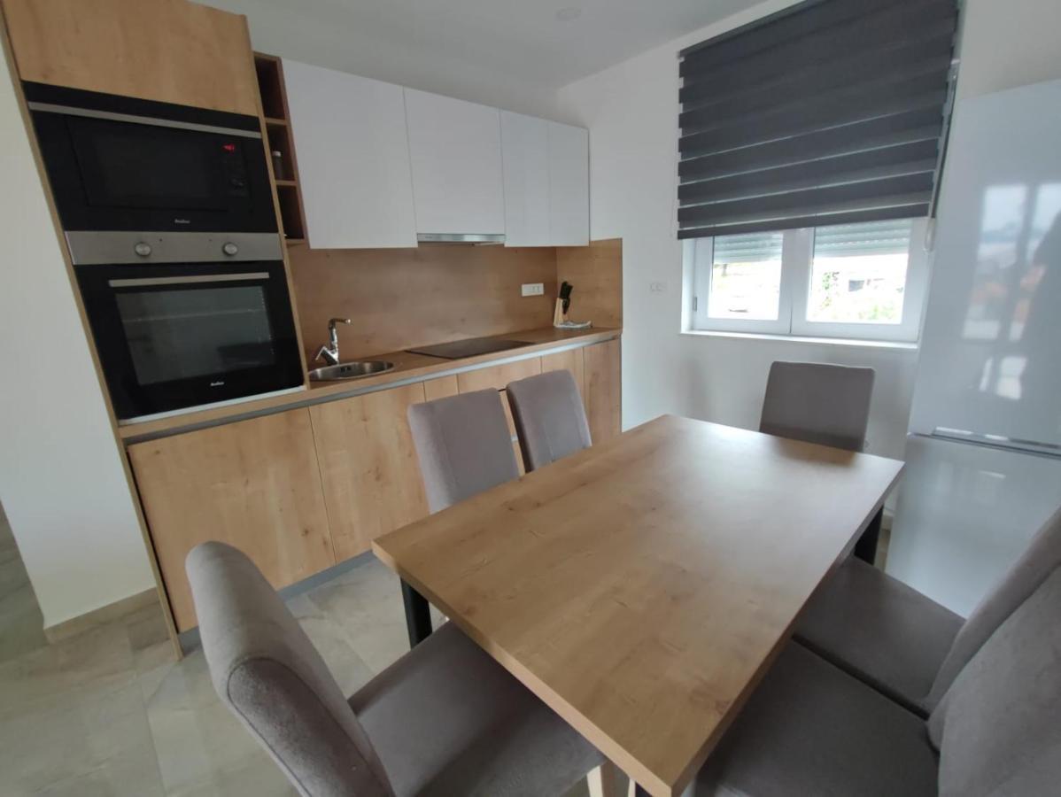 Apartments Horvat Бибинє Екстер'єр фото